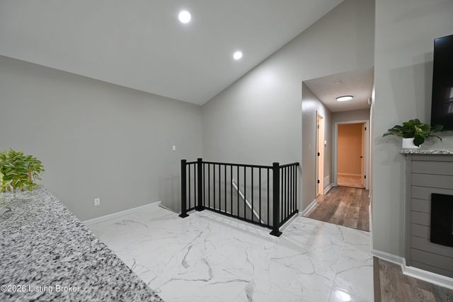 5921 Bluestone Rd, Louisville, KY 40219