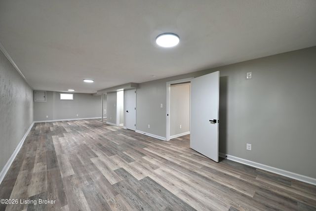 5921 Bluestone Rd, Louisville, KY 40219