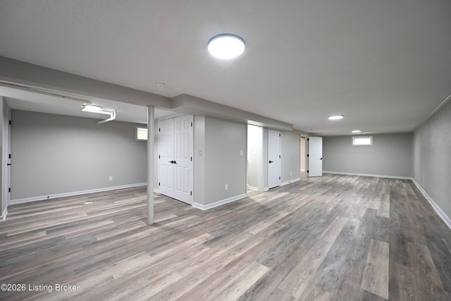 5921 Bluestone Rd, Louisville, KY 40219