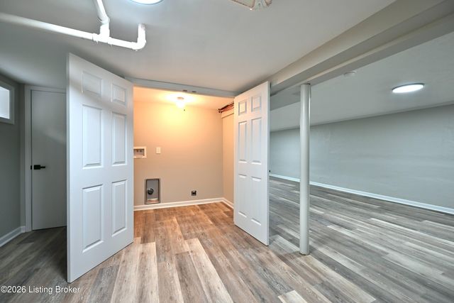 5921 Bluestone Rd, Louisville, KY 40219