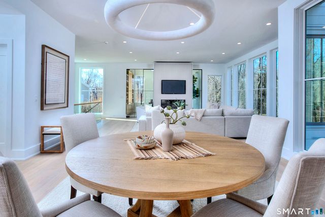 8 Loretta Court, Westport, CT 06880