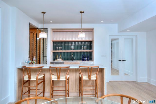 8 Loretta Court, Westport, CT 06880