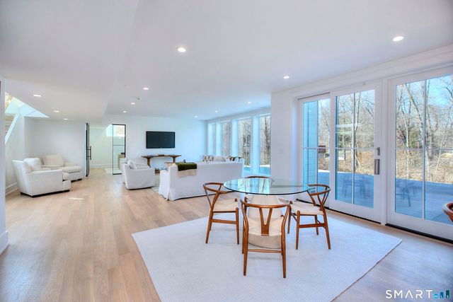 8 Loretta Court, Westport, CT 06880