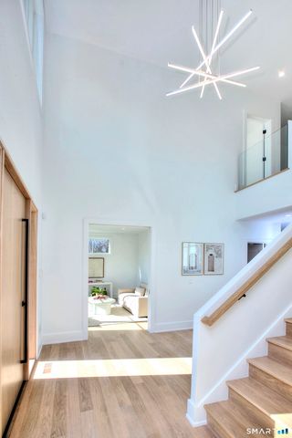 8 Loretta Court, Westport, CT 06880