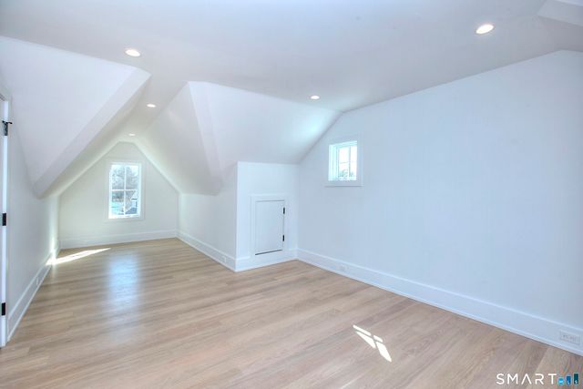 8 Loretta Court, Westport, CT 06880