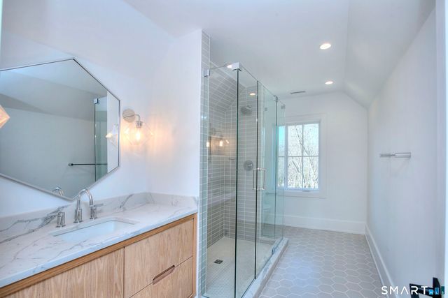 8 Loretta Court, Westport, CT 06880