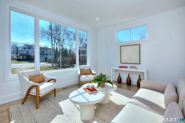 8 Loretta Court, Westport, CT 06880