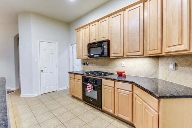 834 Greenwood Drive, Burleson, TX 76028