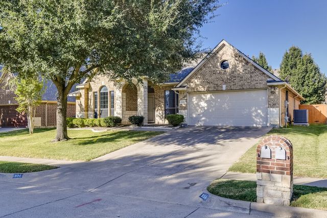 834 Greenwood Drive, Burleson, TX 76028