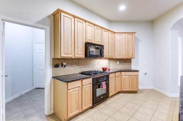 834 Greenwood Drive, Burleson, TX 76028