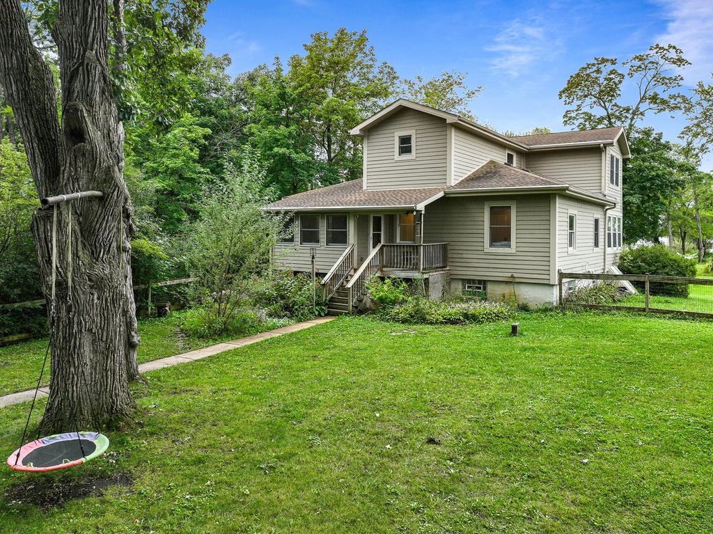 10926 269th AVENUE, Trevor, WI 53179