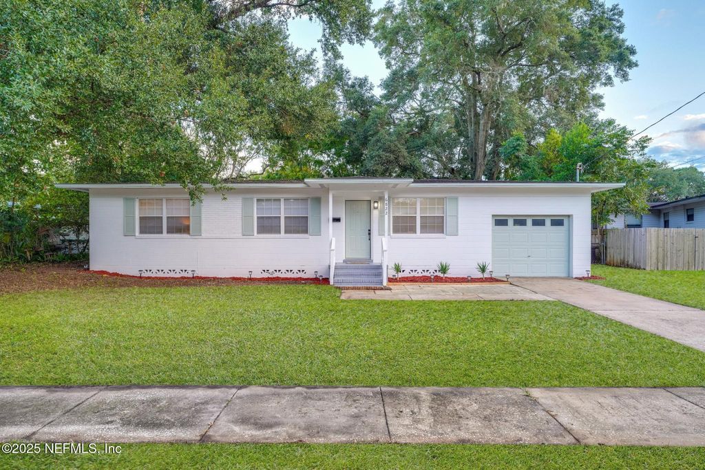 6822 BUTTONTREE Lane S, Jacksonville, FL 32277