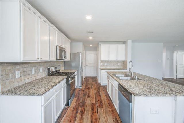 9910 Bezeled Circle Lane, Rosharon, TX 77583