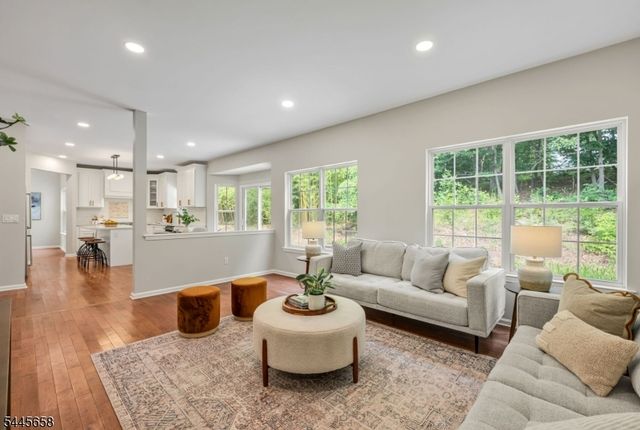 1 WINDING RIDGE ROAD, Jefferson Twp., NJ 07849
