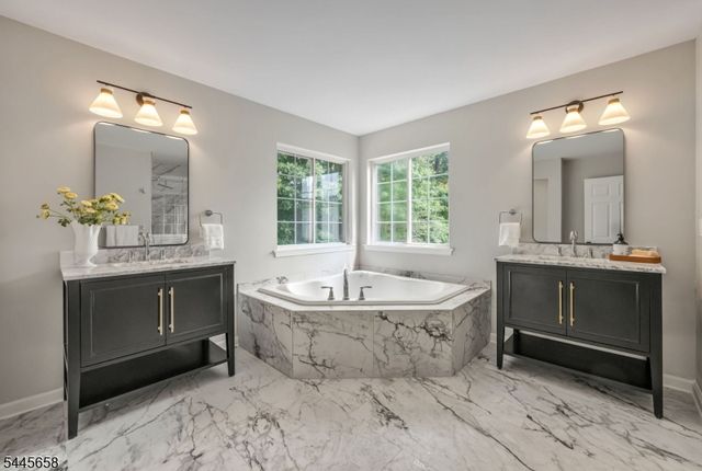 1 WINDING RIDGE ROAD, Jefferson Twp., NJ 07849
