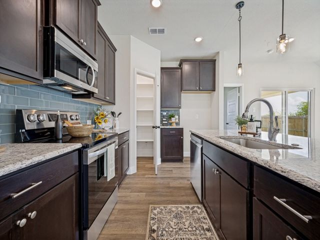 4711 Enclave Drive, Sanger, TX 76266
