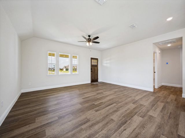 4711 Enclave Drive, Sanger, TX 76266