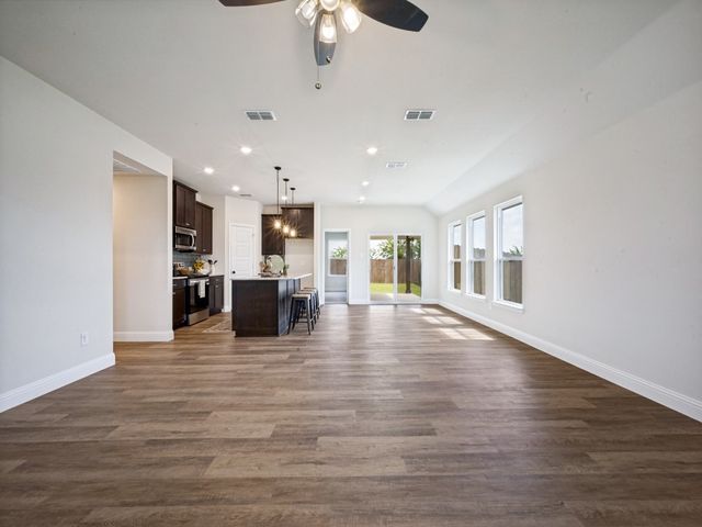 4711 Enclave Drive, Sanger, TX 76266