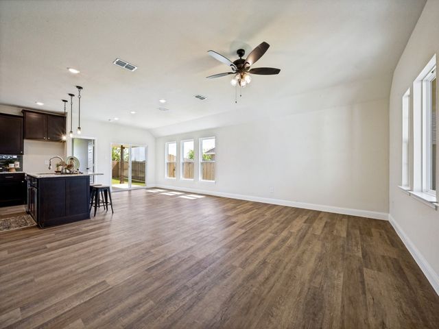 4711 Enclave Drive, Sanger, TX 76266