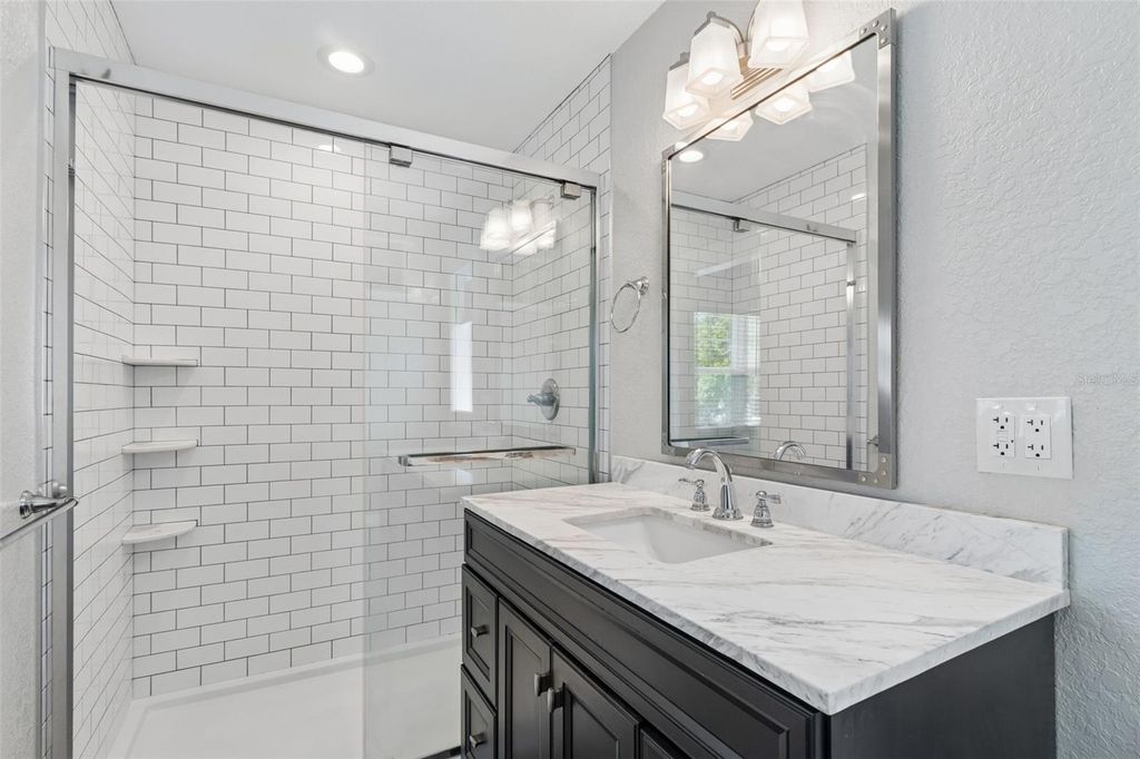 Image 18 of property listing at 13548 BELLEWOOD AVENUE, Seminole, FL 33776