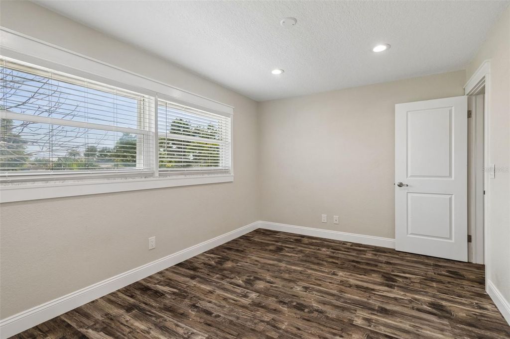 Image 25 of property listing at 13548 BELLEWOOD AVENUE, Seminole, FL 33776