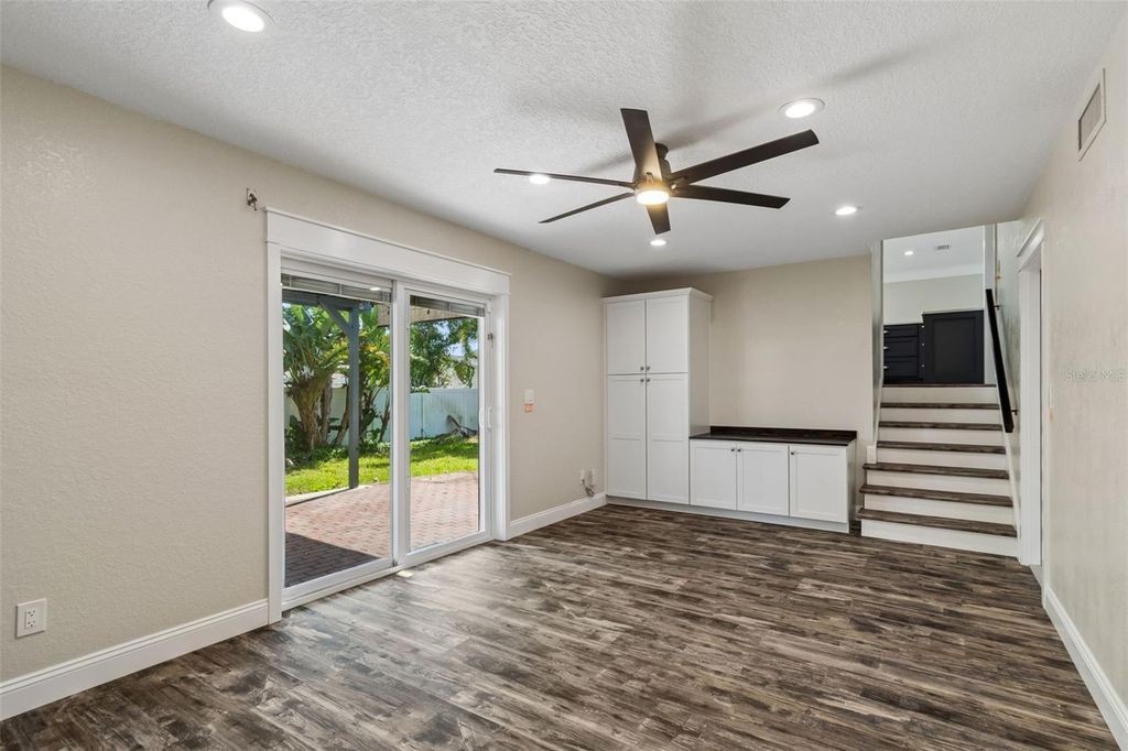 Image 28 of property listing at 13548 BELLEWOOD AVENUE, Seminole, FL 33776
