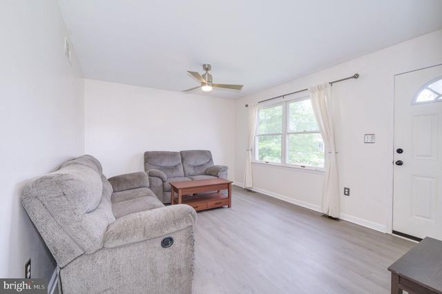 176 ELEMENTARY DR, Martinsburg, WV 25404