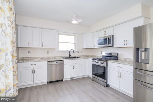 176 ELEMENTARY DR, Martinsburg, WV 25404