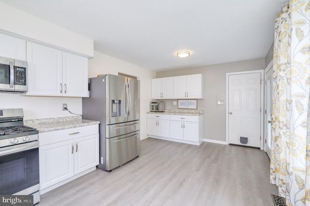 176 ELEMENTARY DR, Martinsburg, WV 25404
