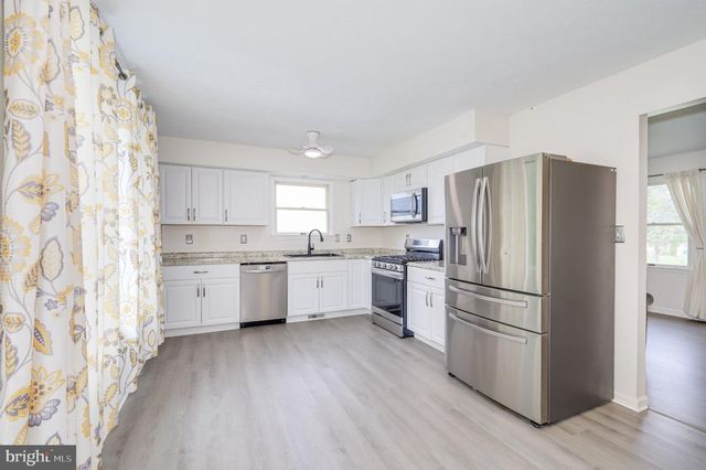 176 ELEMENTARY DR, Martinsburg, WV 25404