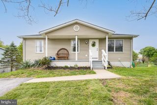 176 ELEMENTARY DR, Martinsburg, WV 25404