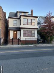 164 Stuyvesant Avenue, Newark, NJ 07106