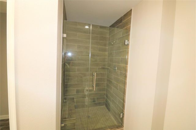 2705 Wilmington Drive, Dickinson, TX 77539