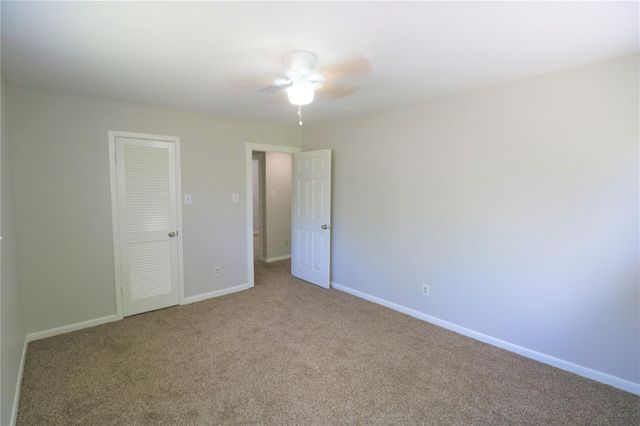 2705 Wilmington Drive, Dickinson, TX 77539