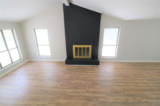 2705 Wilmington Drive, Dickinson, TX 77539