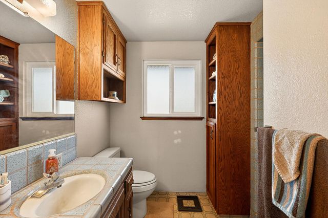 13807 Dallas Rd, Hickman, CA 95323