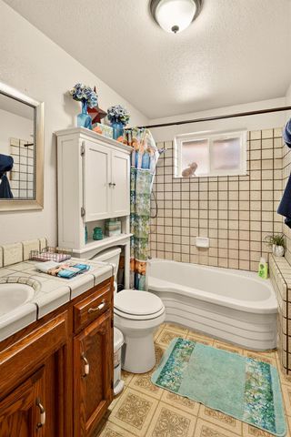 13807 Dallas Rd, Hickman, CA 95323