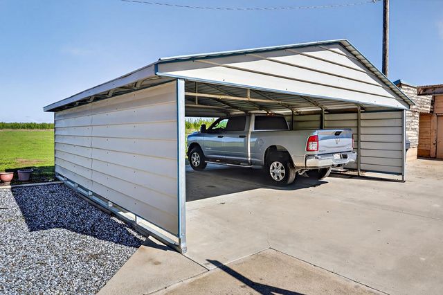 13807 Dallas Rd, Hickman, CA 95323