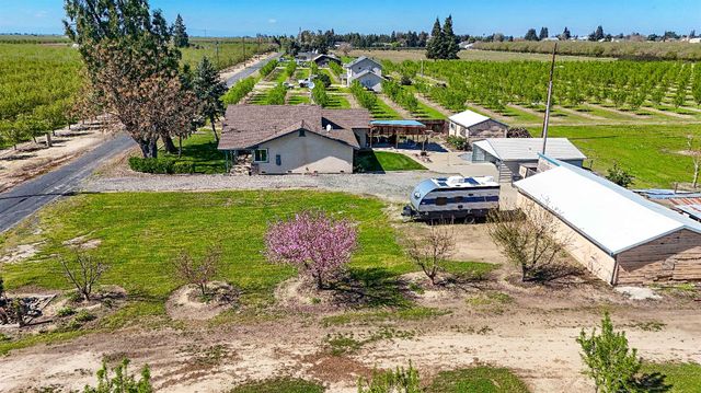 13807 Dallas Rd, Hickman, CA 95323