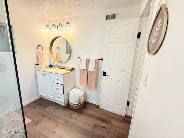 1001 N 43RD Avenue 270, Phoenix, AZ 85009