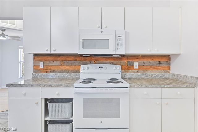 2605 63rd ST W, Lehigh Acres, FL 33971