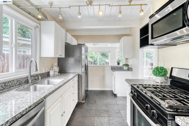 738 Lilly Ave, Hayward, CA 94544