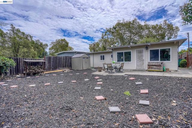 738 Lilly Ave, Hayward, CA 94544