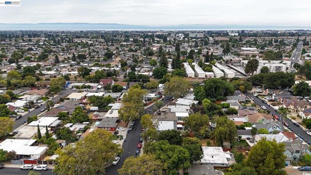 738 Lilly Ave, Hayward, CA 94544