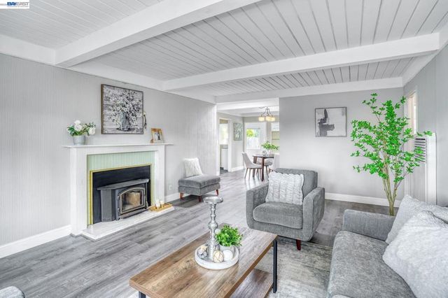 738 Lilly Ave, Hayward, CA 94544