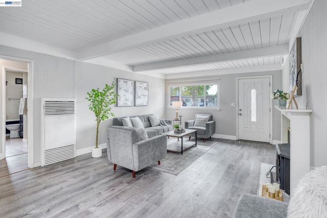 738 Lilly Ave, Hayward, CA 94544