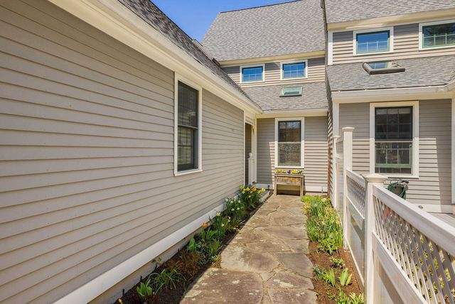 579 Sagamore Ave Unit 29, Portsmouth, NH 03801