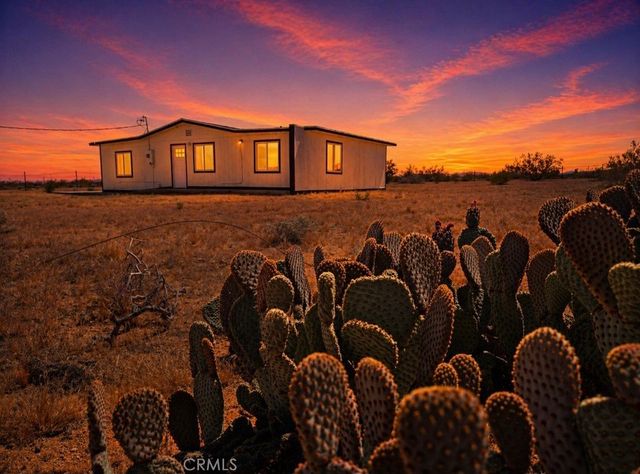 60033 Sespe, Landers, CA 92285