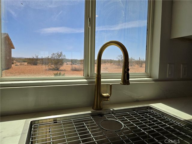 60033 Sespe, Landers, CA 92285