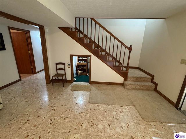 7030 Shepherdsville Road, Elizabethtown, KY 42701